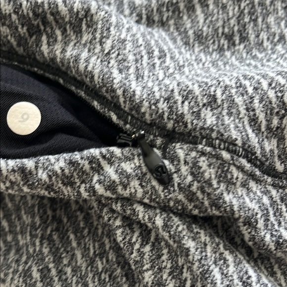 Lululemon Athletica Gray Long Sleeve Athletic Top - Picture 12 of 12